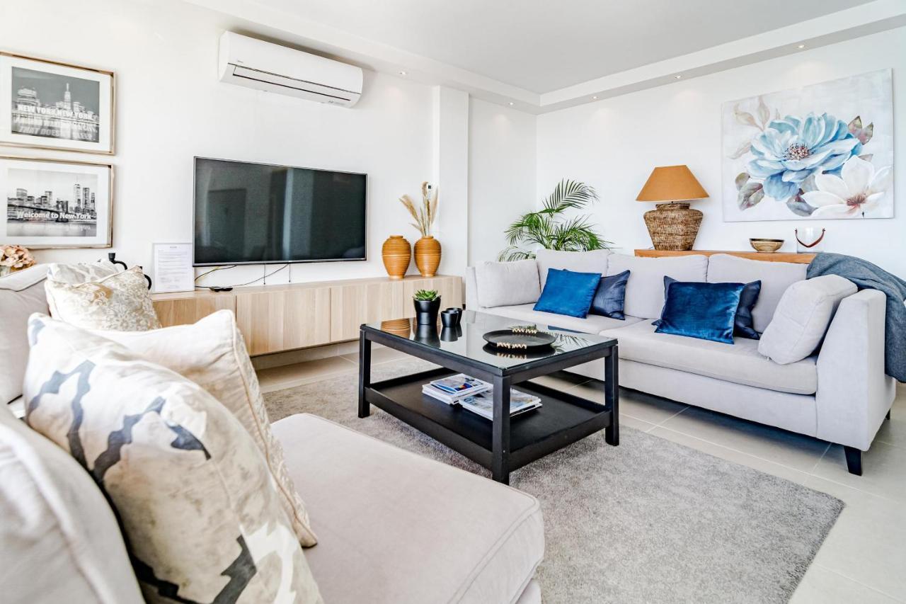 Cp - Modern Beachside Apartment In Estepona Buitenkant foto